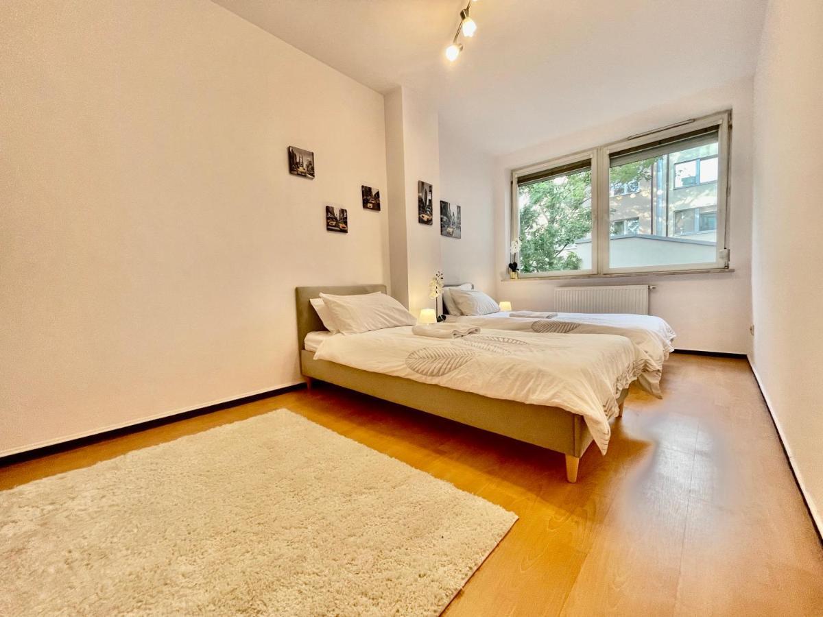 Appartamento Warsaw Concierge Wola Ratusz Esterno foto