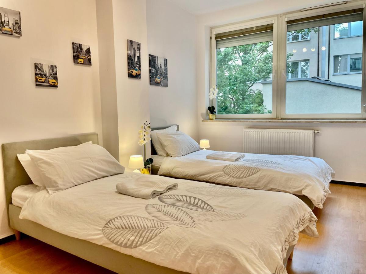 Appartamento Warsaw Concierge Wola Ratusz Esterno foto