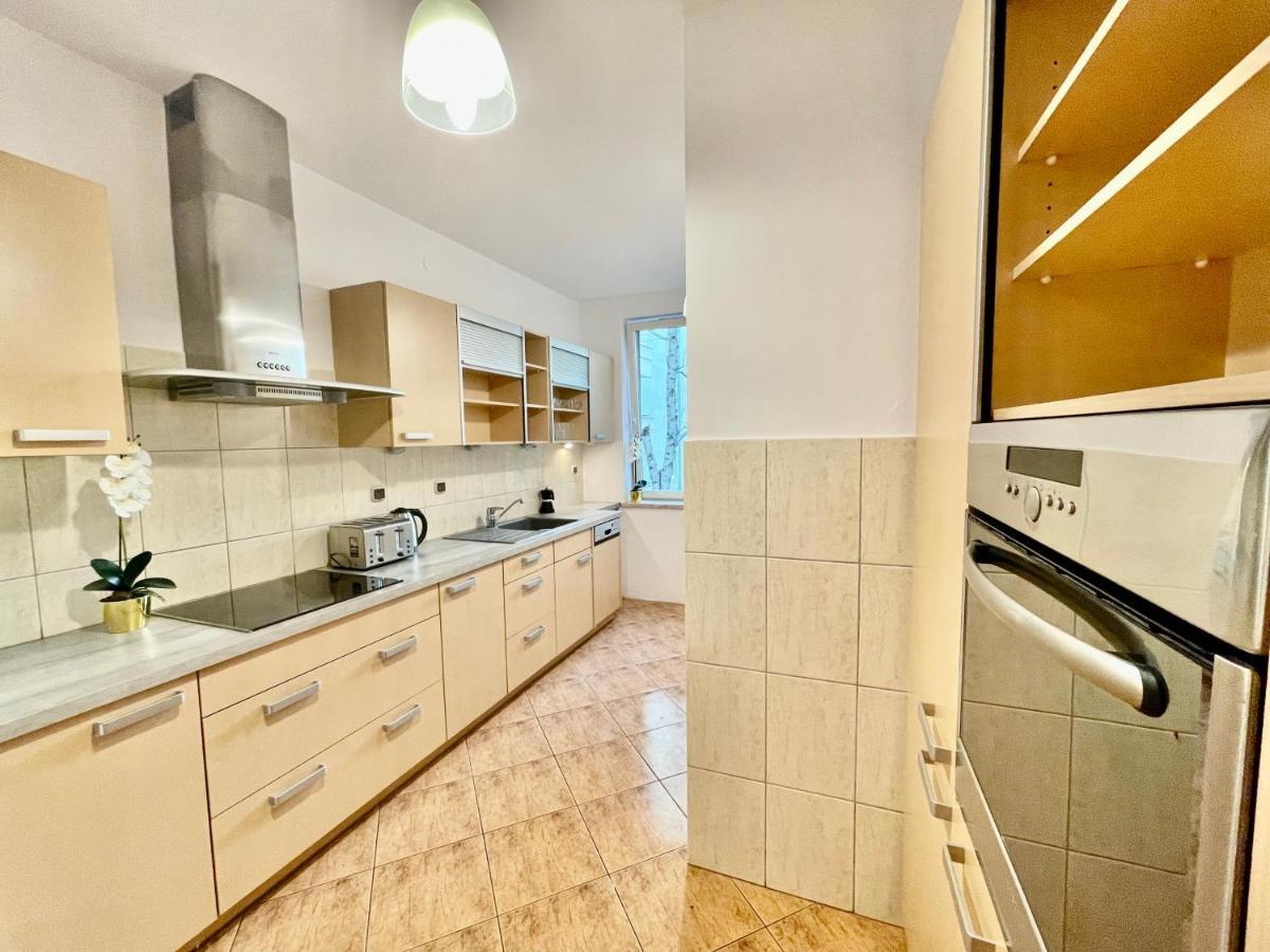 Appartamento Warsaw Concierge Wola Ratusz Esterno foto
