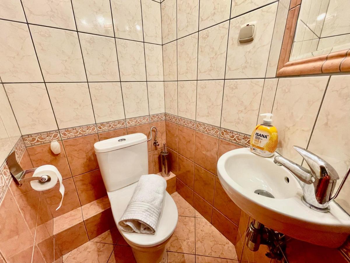 Appartamento Warsaw Concierge Wola Ratusz Esterno foto