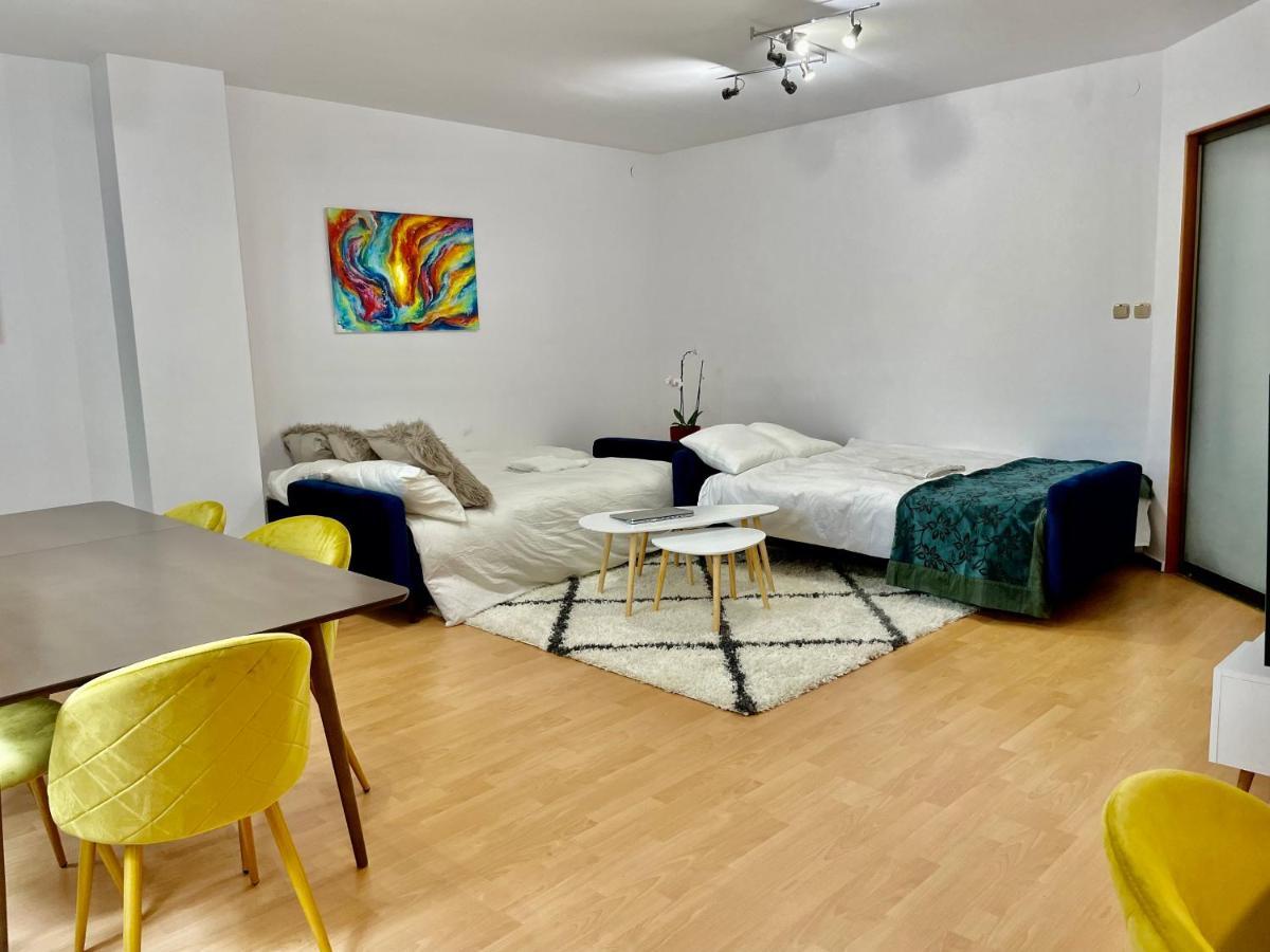 Appartamento Warsaw Concierge Wola Ratusz Esterno foto